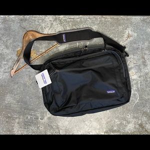 Patagonia 26L Shoulder Bag